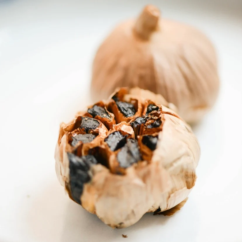 Ail Noir Premium en bulbe - Image 5