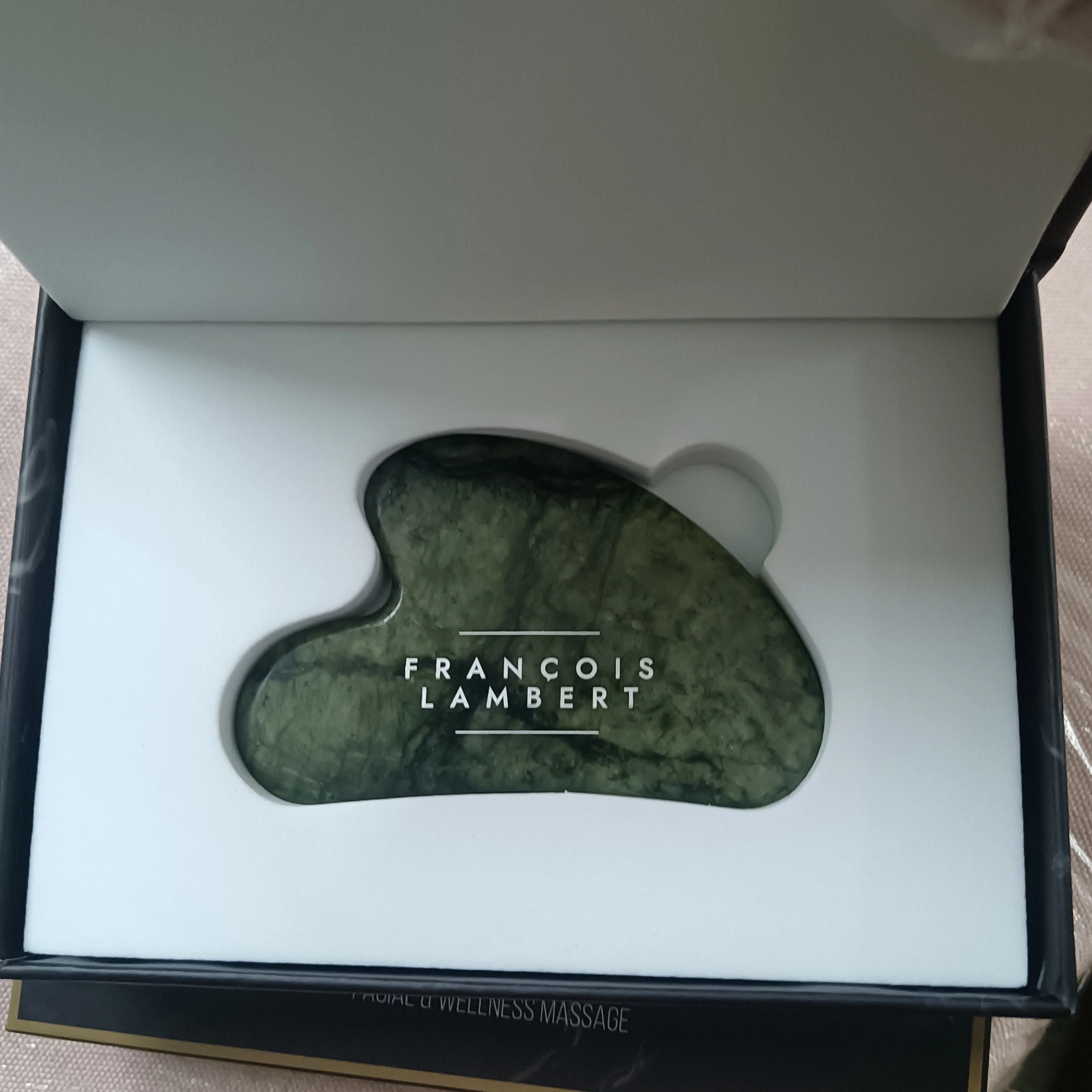 Gua Sha en Jade de Xiuyan - Image 3