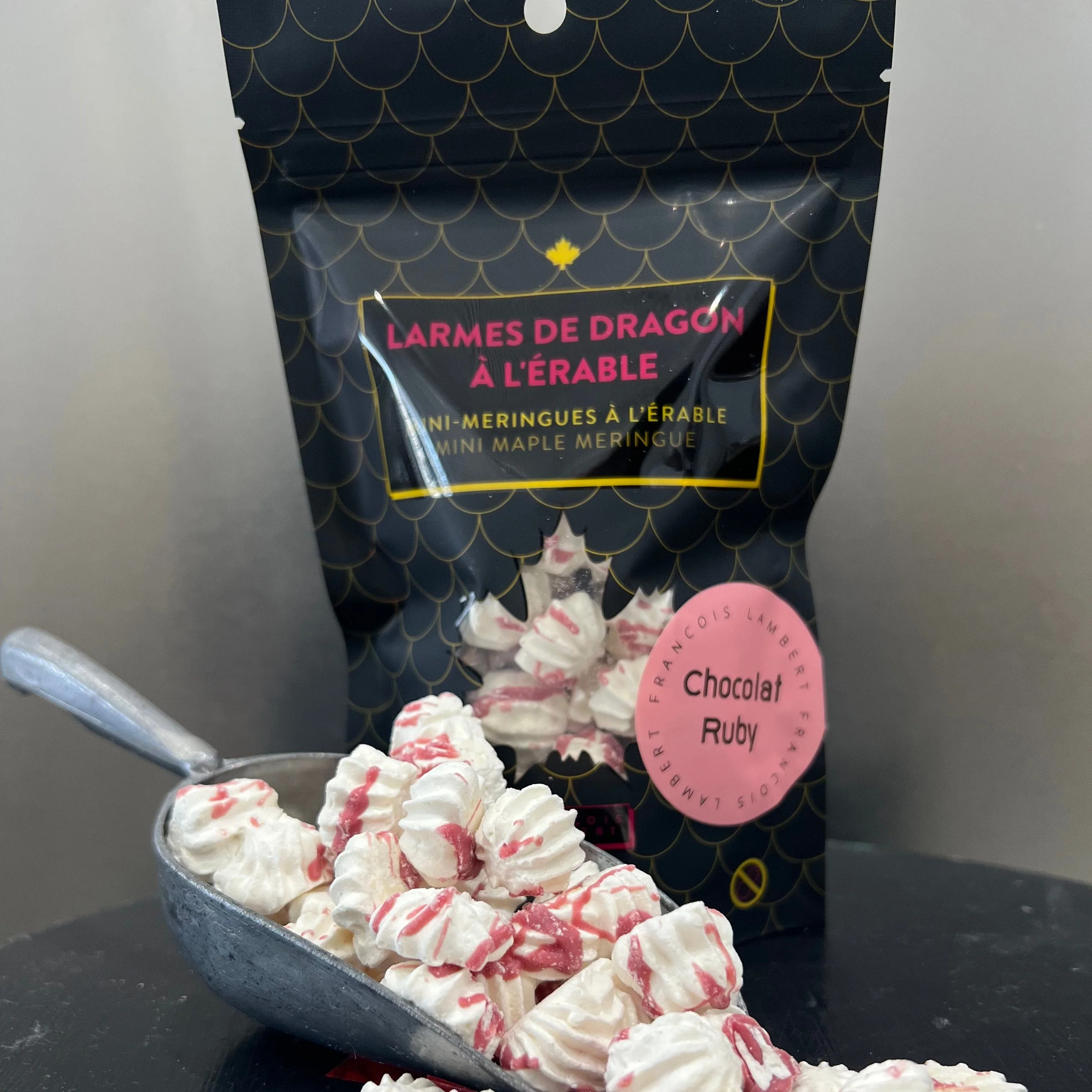 Mini-meringues au sirop d'érable et chocolat Ruby - Un délice fondant et gourmand 😋🍁 - Image 2